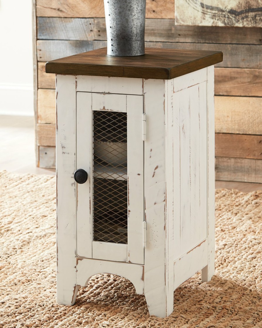 Living Room Ashley Furniture | Wystfield Chairside End Table