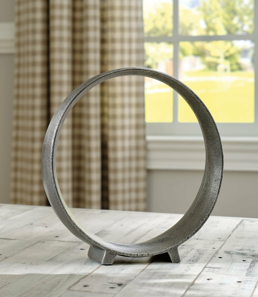 Accessories Ashley Furniture | Ryandale Sculpture